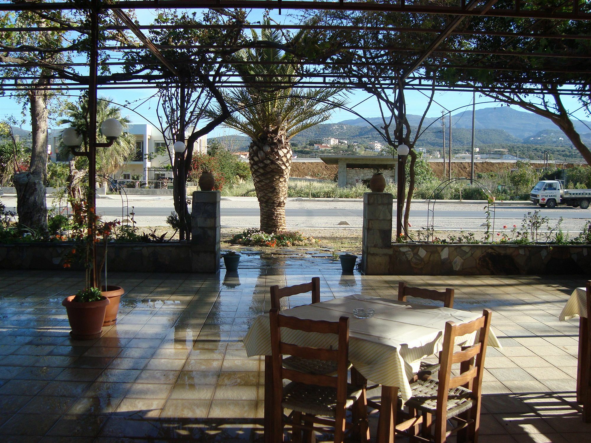 Athina 2* Resmo
